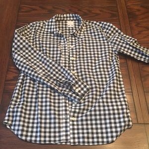 Gap fitted button up